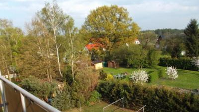 Zwei Whg jeweils 74 m² mit Balkon und eine Whg mit 46 m² ohne Balkon Zwei Whg jeweils 74 m² mit Balkon und eine Whg mit 46 m² ohne Balkon