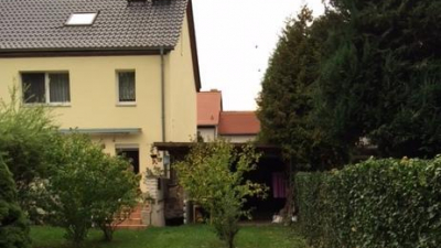 ... mit Garage und großem Grundstück ... mit Garage und großem Grundstück