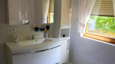 und je einem Masterbad ausgestattet und bieten und je einem Masterbad ausgestattet und bieten