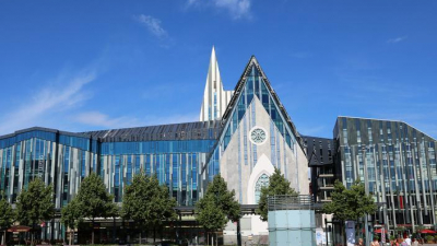 Persönlichkeiten wie Lessing, Klopstock und Goethe kamen hierher zum Studium. Persönlichkeiten wie Lessing, Klopstock und Goethe kamen hierher zum Studium.