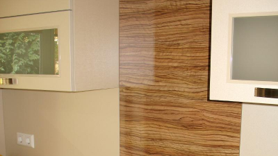 im Haus verbleiben. im Haus verbleiben.