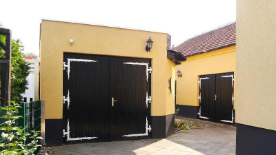 bestehend aus Garage und Werkstatträumen bestehend aus Garage und Werkstatträumen