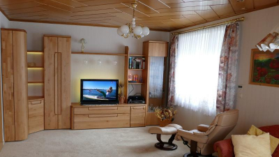 und der großzügige Wohnbereich. und der großzügige Wohnbereich.