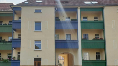 mit 3 Zimmern und hübschem Balkon mit 3 Zimmern und hübschem Balkon