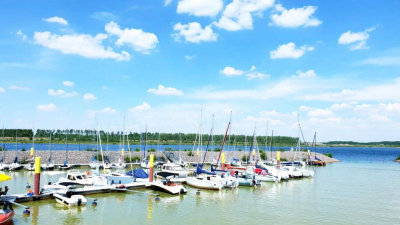 in Zwenkau, einer Stadt in Sachsen, mitten am Meer ... in Zwenkau, einer Stadt in Sachsen, mitten am Meer ...