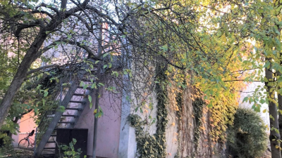 Die Liegenschaft befindet sich in ruhiger Toplage, Die Liegenschaft befindet sich in ruhiger Toplage,