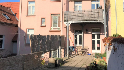 ist unterkellert und bietet eine Wohnfläche ist unterkellert und bietet eine Wohnfläche