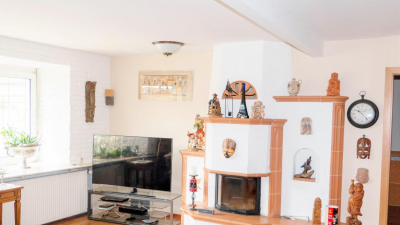 Sie im Pavillon ein Buch lesen möchten Sie im Pavillon ein Buch lesen möchten