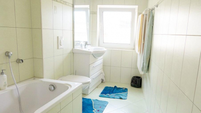 nicht nur außerordentlich viel Charme nicht nur außerordentlich viel Charme