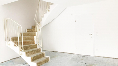 von ca. 116 m² verteilt auf 3 Geschossen. von ca. 116 m² verteilt auf 3 Geschossen.