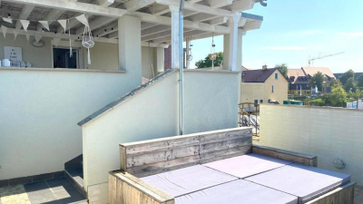 Von den sonnigen Terrassen aus Von den sonnigen Terrassen aus