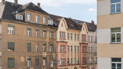 in einem sechsgeschossigen Gründerzeithaus, in einem sechsgeschossigen Gründerzeithaus,