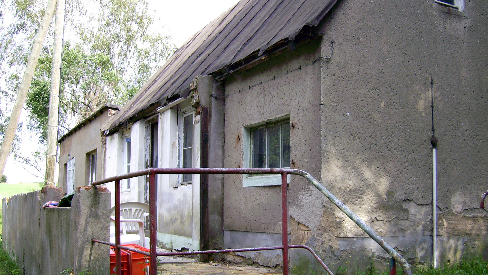 mit Abwasserhaus- und Stromanschluss- mit Abwasserhaus- und Stromanschluss-