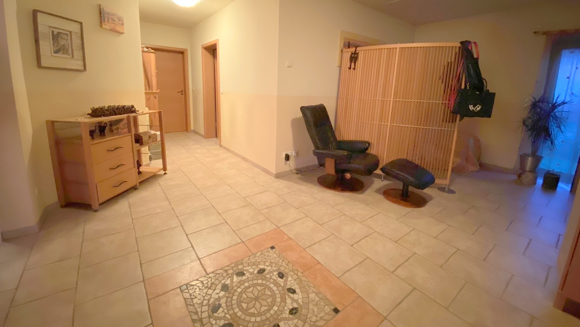 43_nachhause-immobilien_8af3cded-d3bb-45a8-9b8a-53a08bc30202_bild Reserviert ... Ein moderner Wohntraum mit Swimmingpool, Ausbaureserve und großem Garten