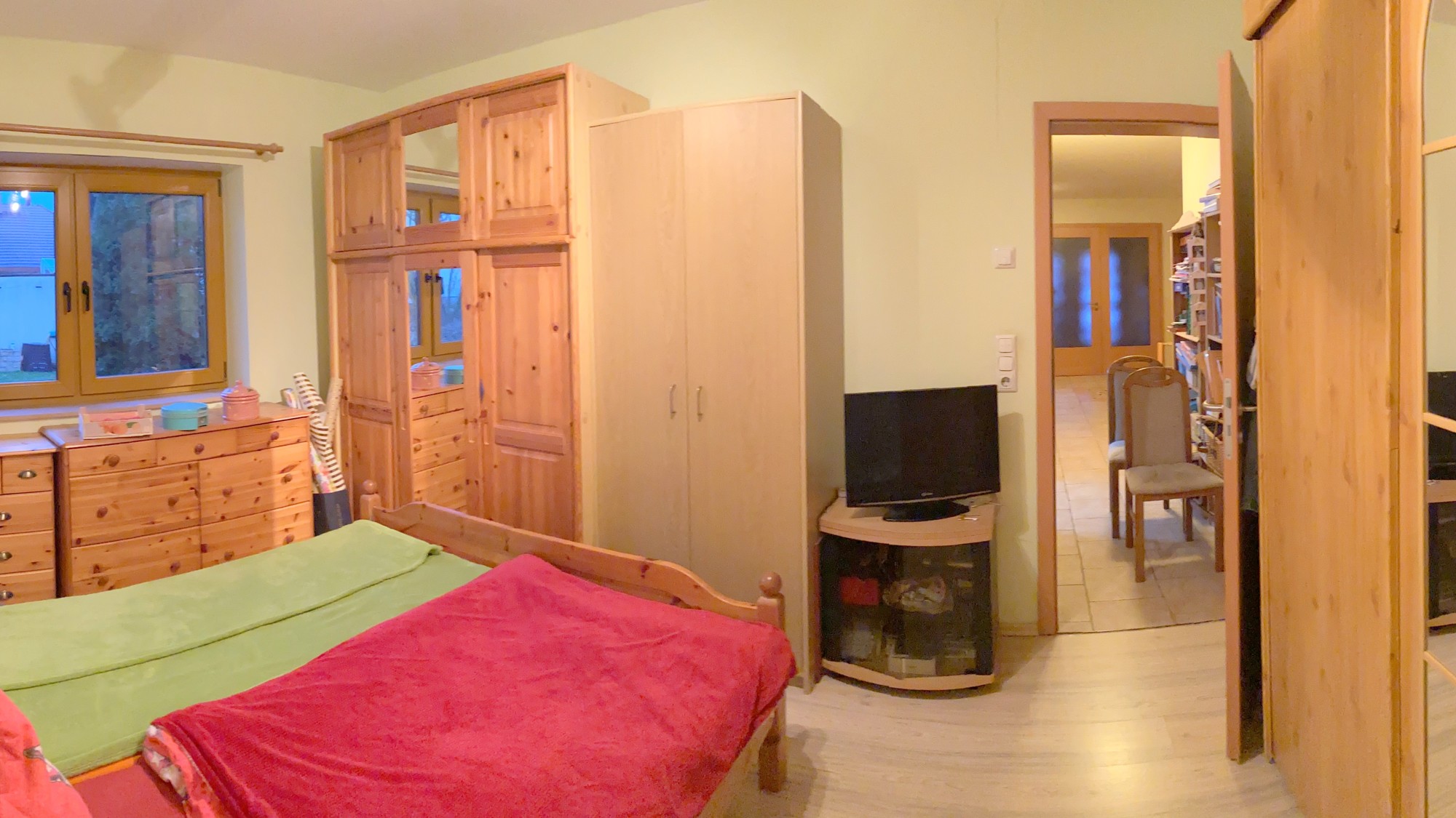 47_nachhause-immobilien_17283425-6301-4c3e-835b-fca493807d4c_bild Reserviert ... Ein moderner Wohntraum mit Swimmingpool, Ausbaureserve und großem Garten