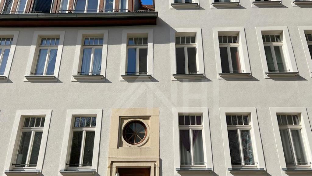 liegt im Hochparterre liegt im Hochparterre