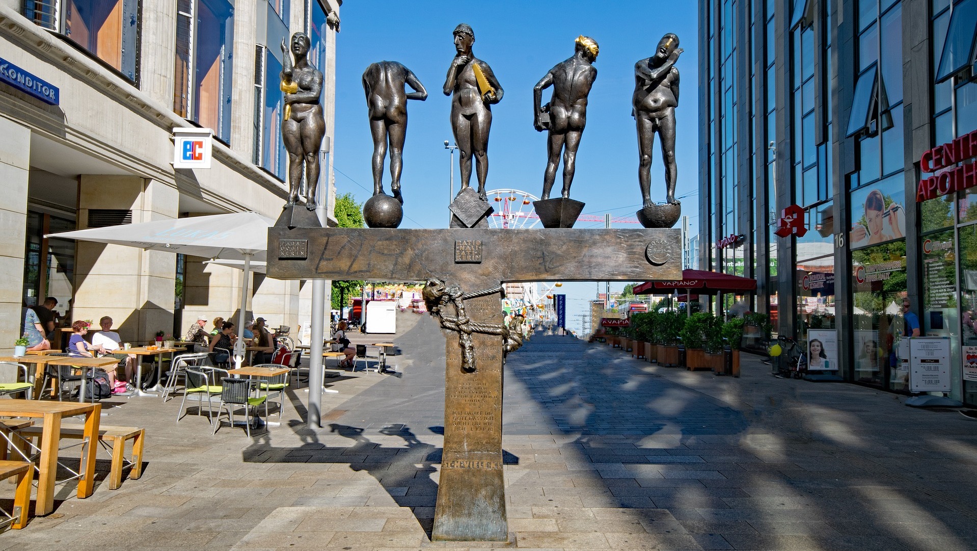 und kann immer noch von historisch niedrigen Zinsen profitieren- und kann immer noch von historisch niedrigen Zinsen profitieren-