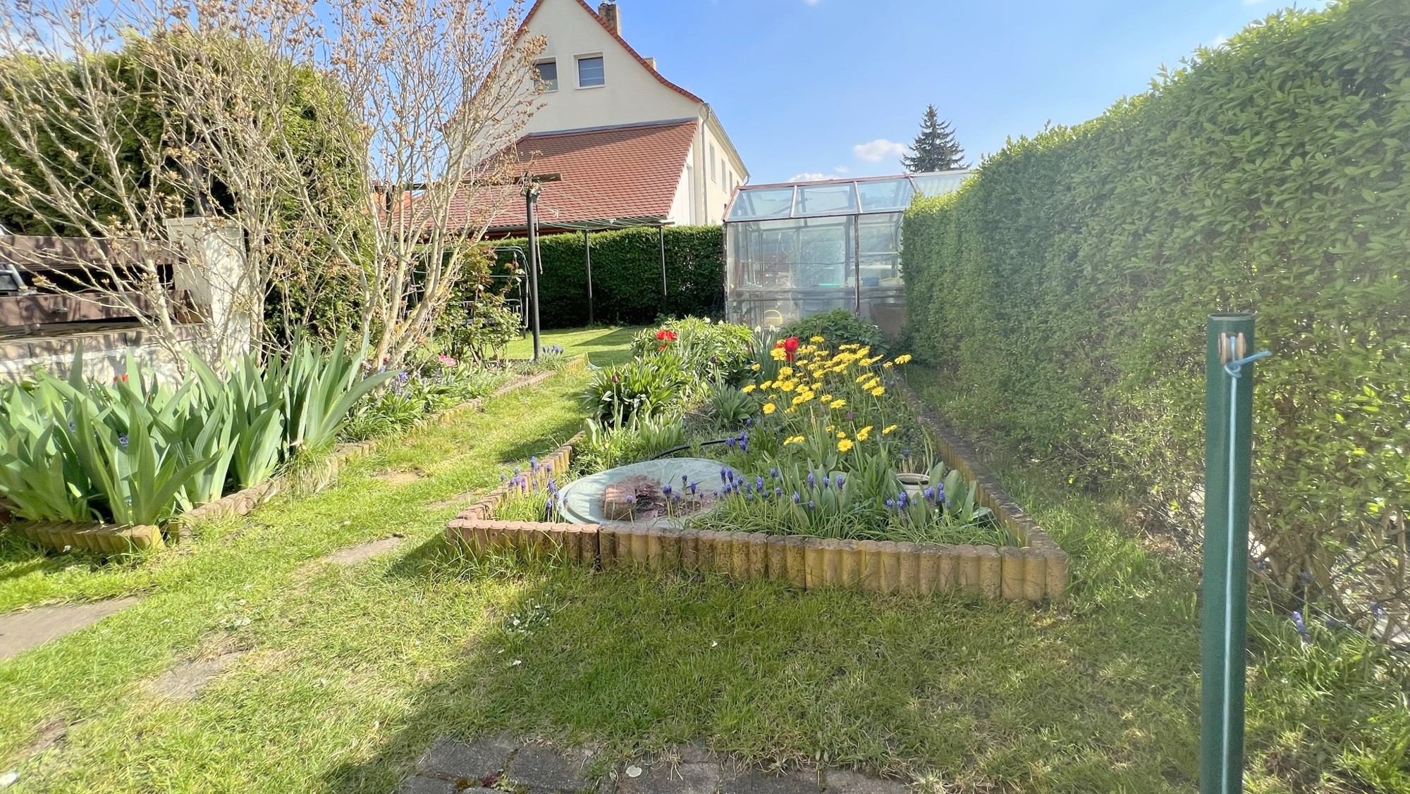 sondern zum Bauinneren ausgerichtet. sondern zum Bauinneren ausgerichtet.