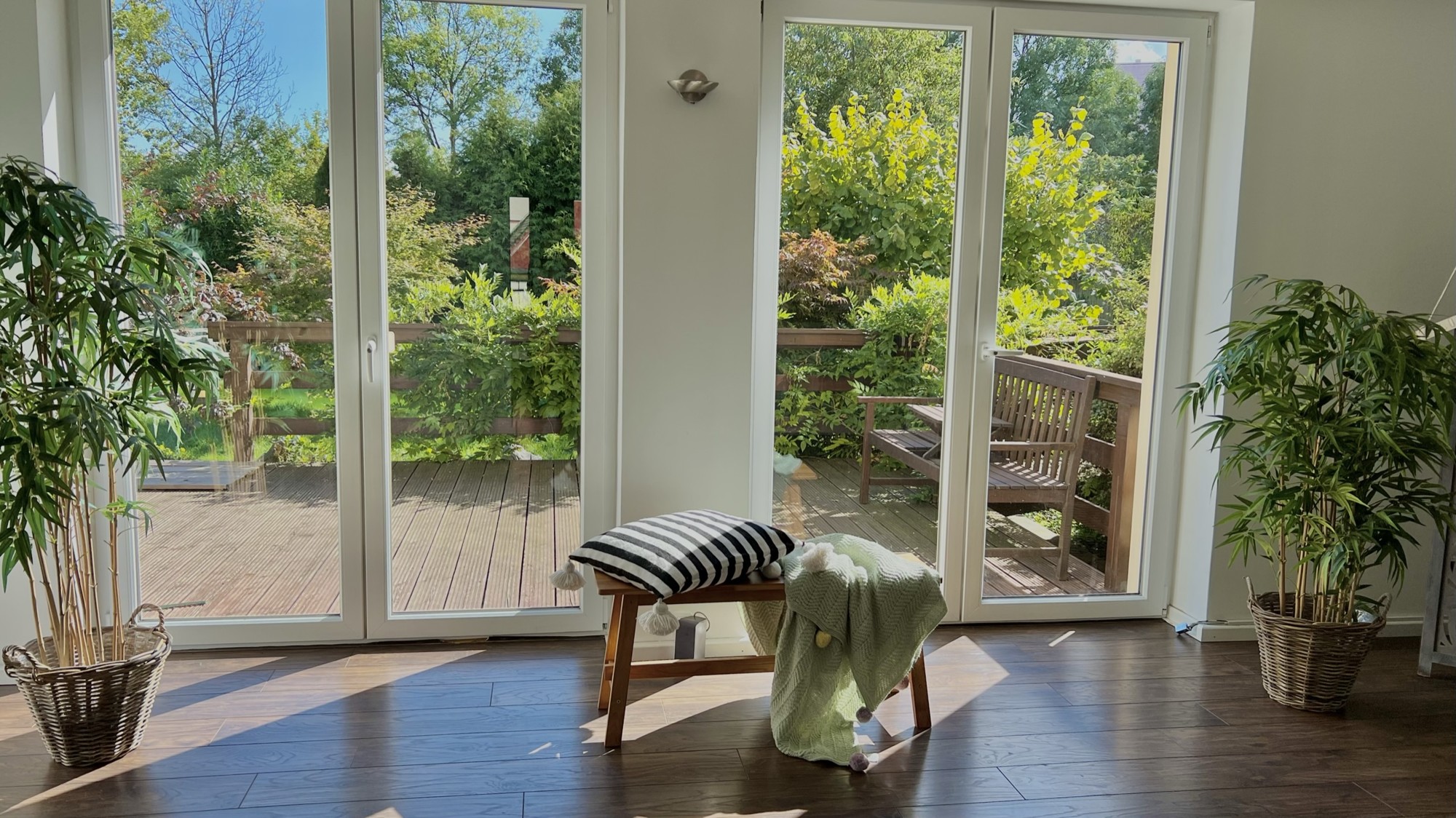 24_nachhause-immobilien__43789_bild Kaufen, Einziehen, Wohnen ... Modernes Haus mit Einliegerwohnung, Sauna und Swimmingpool