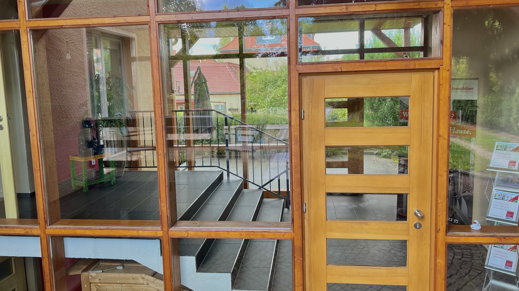 27_nachhause-immobilien__43795_bild Kaufen, Einziehen, Wohnen ... Modernes Haus mit Einliegerwohnung, Sauna und Swimmingpool