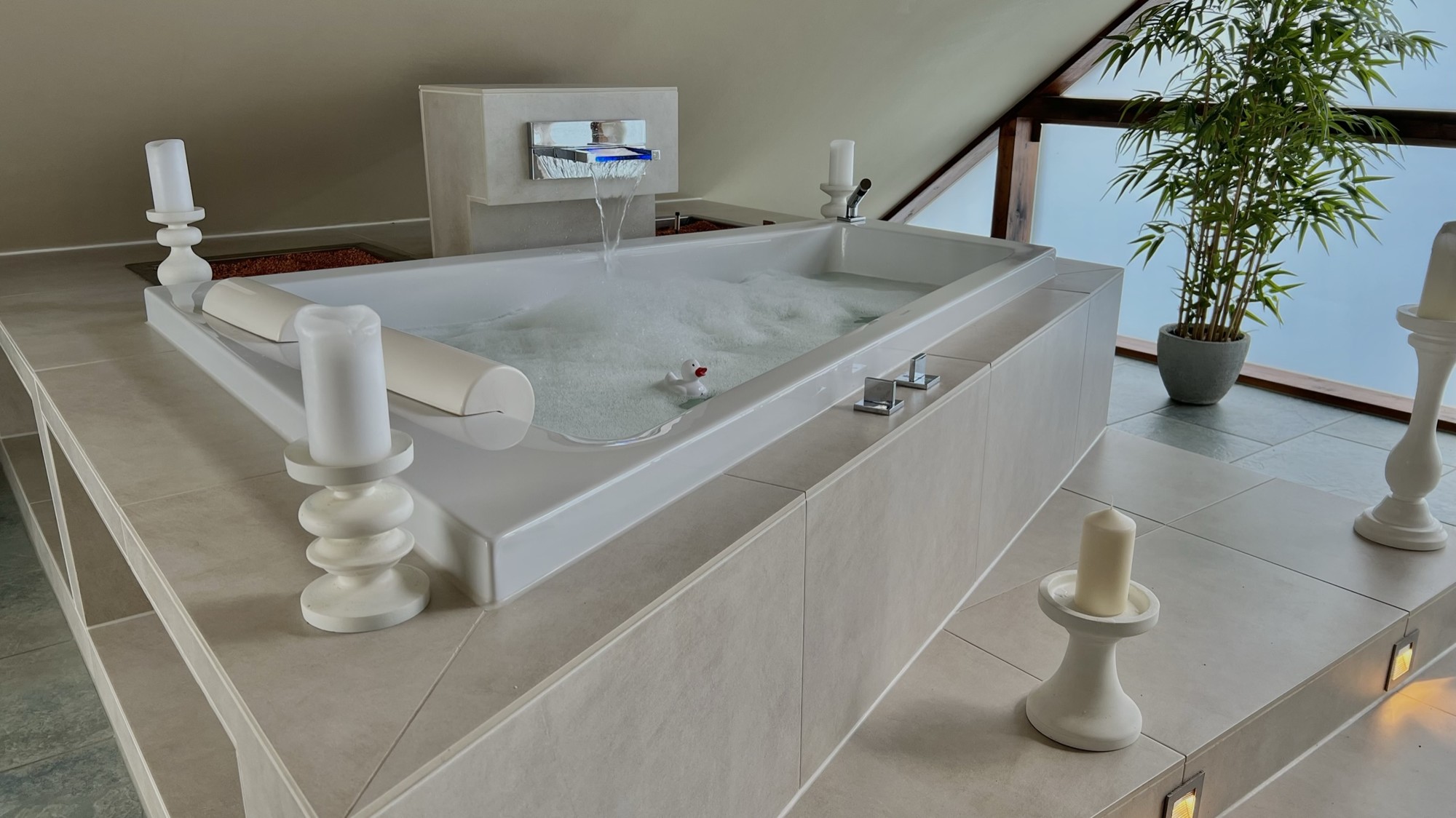 38_nachhause-immobilien__43817_bild Kaufen, Einziehen, Wohnen ... Modernes Haus mit Einliegerwohnung, Sauna und Swimmingpool