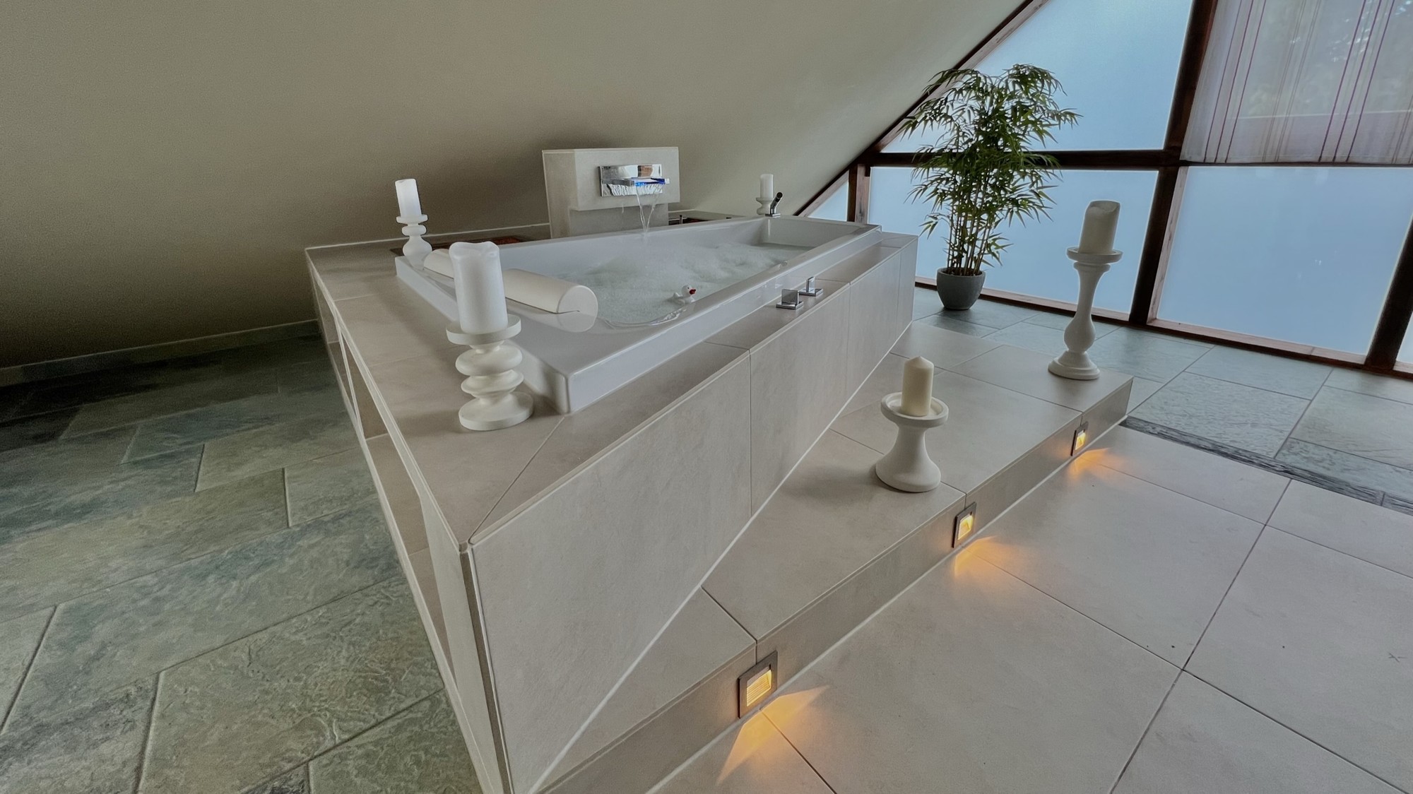 43_nachhause-immobilien__43827_bild Kaufen, Einziehen, Wohnen ... Modernes Haus mit Einliegerwohnung, Sauna und Swimmingpool