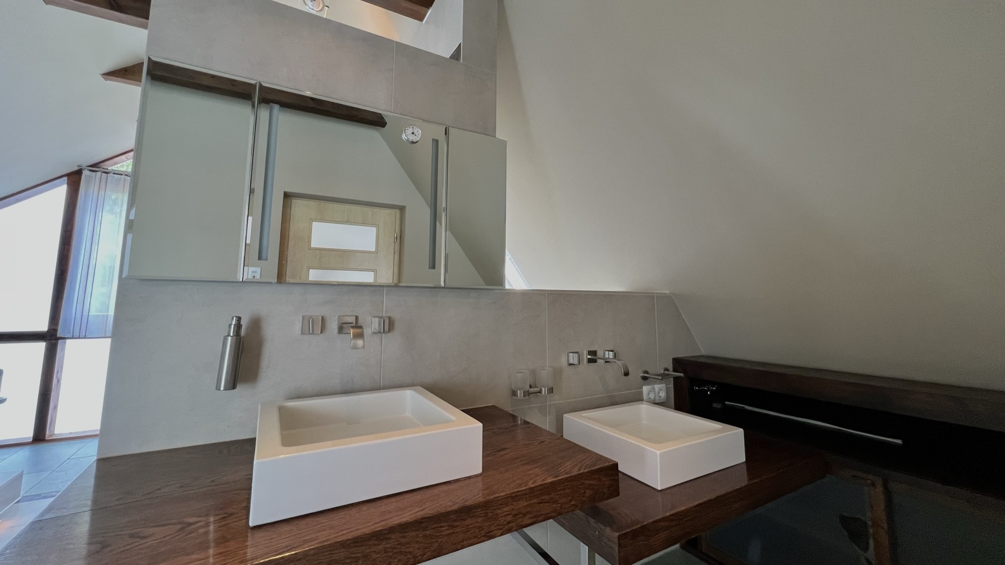 44_nachhause-immobilien__43829_bild Kaufen, Einziehen, Wohnen ... Modernes Haus mit Einliegerwohnung, Sauna und Swimmingpool