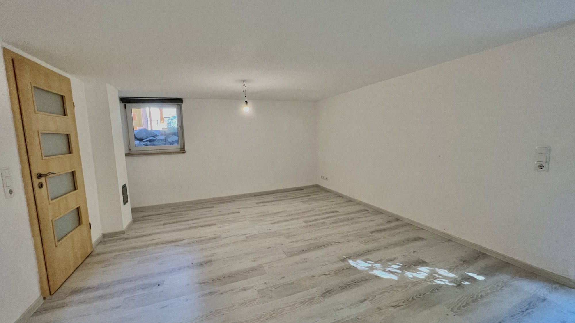 51_nachhause-immobilien__43843_bild Kaufen, Einziehen, Wohnen ... Modernes Haus mit Einliegerwohnung, Sauna und Swimmingpool