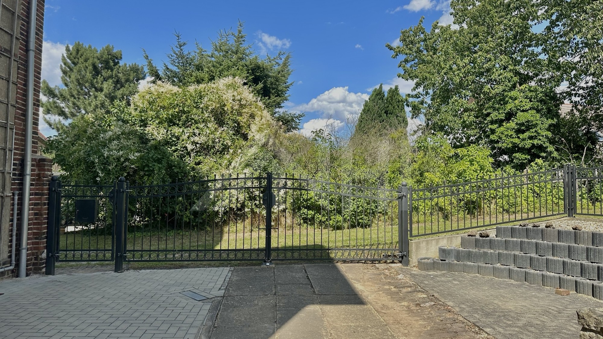 Zum Verkauf steht Zum Verkauf steht