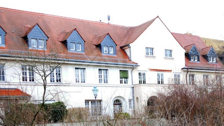 bestehenden, zweigeschossigen bestehenden, zweigeschossigen