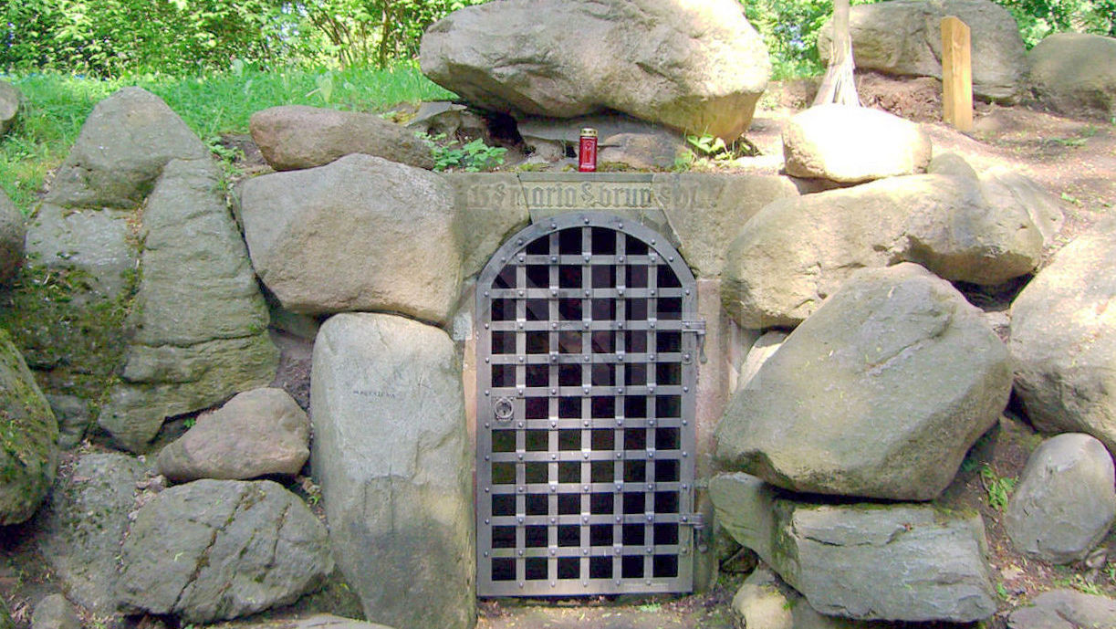 errichtet. errichtet.