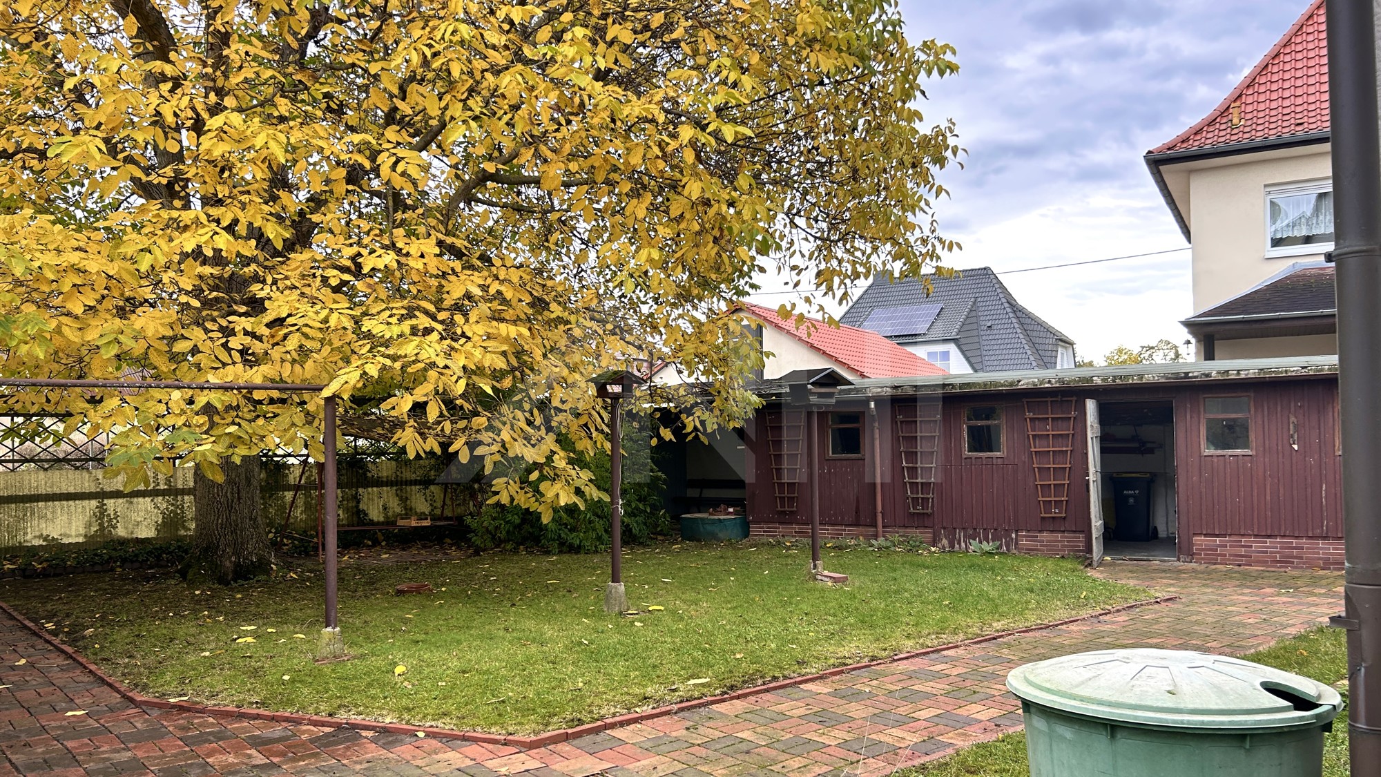 auf einem ca. 900 m² großen auf einem ca. 900 m² großen