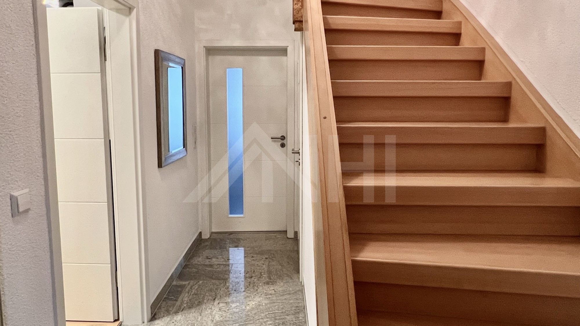 Reihenmittelhaus mit Reihenmittelhaus mit