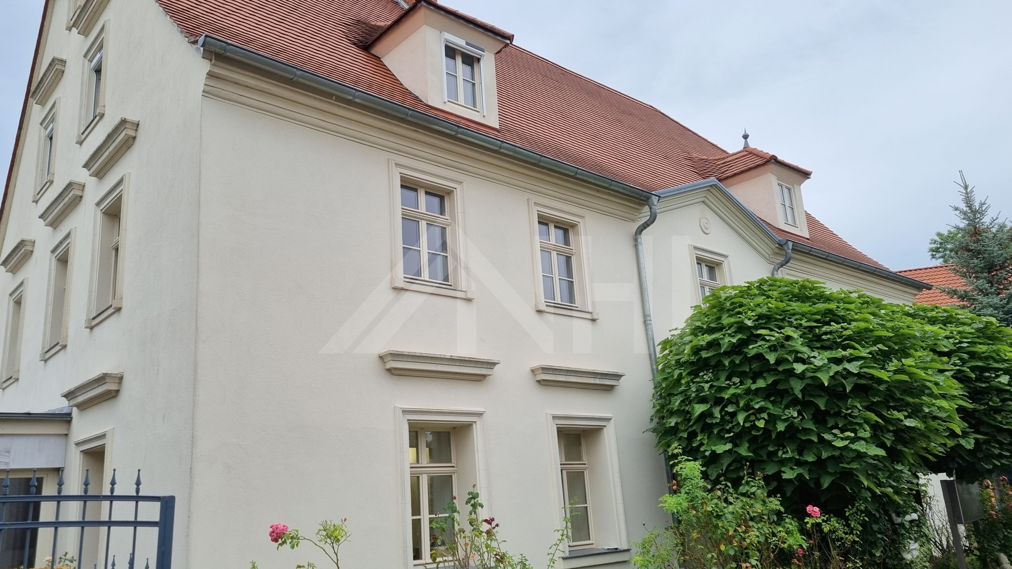 Ausstattung. Ausstattung.